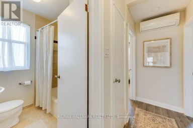 UPPER - 225 WOODVILLE AVENUE Toronto (East York) Ontario photo 17
