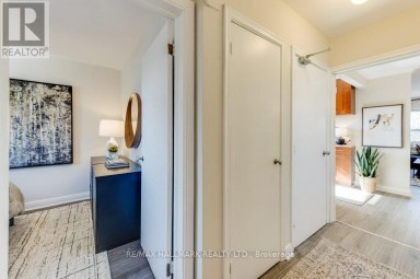 UPPER - 225 WOODVILLE AVENUE Toronto (East York) Ontario photo 23