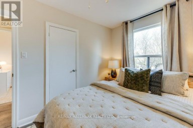 UPPER - 225 WOODVILLE AVENUE Toronto (East York) Ontario photo 27