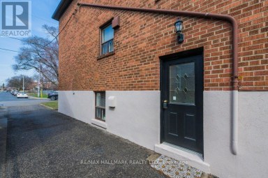 UPPER - 225 WOODVILLE AVENUE Toronto (East York) Ontario photo 40