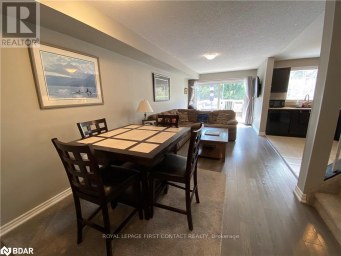 63 SYDENHAM Barrie (Georgian Drive) Ontario photo 3