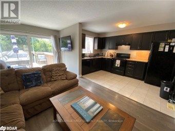 63 SYDENHAM Barrie (Georgian Drive) Ontario photo 5
