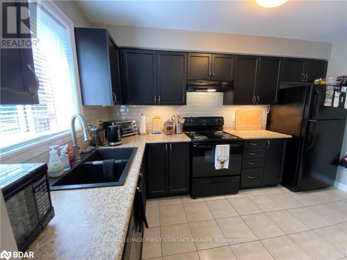 63 SYDENHAM, Barrie (Georgian Drive), Ontario, L4M6R5