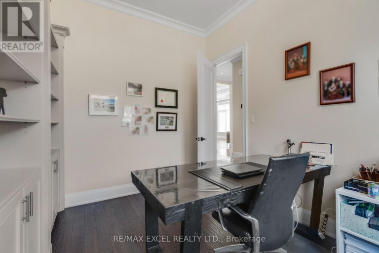 49 KENTON DRIVE, Toronto (Newtonbrook West), Ontario, M2R2H9