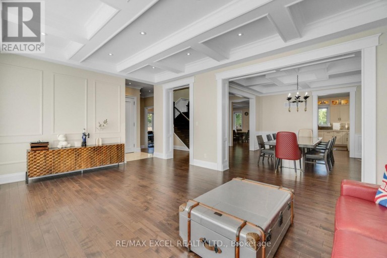 49 KENTON DRIVE, Toronto (Newtonbrook West), Ontario, M2R2H9