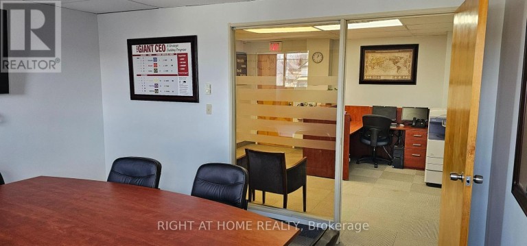208 - 200 BOND STREET W, Oshawa (McLaughlin), Ontario, L1J2L7