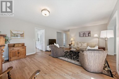 136 BRISTLECONE CRESCENT Centre Wellington (Belwood) Ontario photo 13