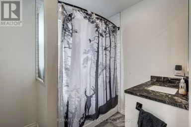 88 FLORA STREET St. Thomas Ontario photo 28
