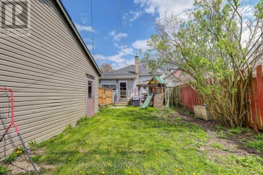 88 FLORA STREET St. Thomas Ontario photo 33