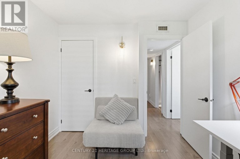 8 - 87 LILLIAN STREET, Toronto (Mount Pleasant West), Ontario, M4S2H7