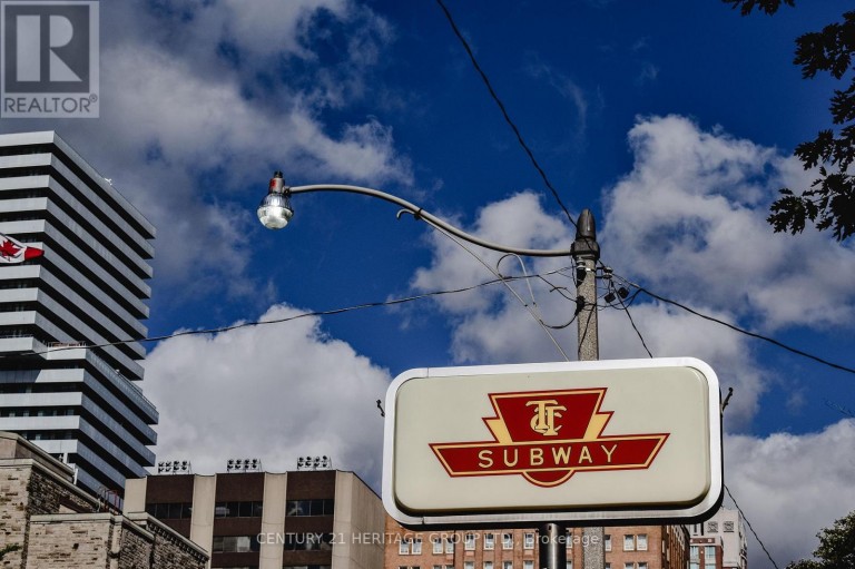 8 - 87 LILLIAN STREET, Toronto (Mount Pleasant West), Ontario, M4S2H7