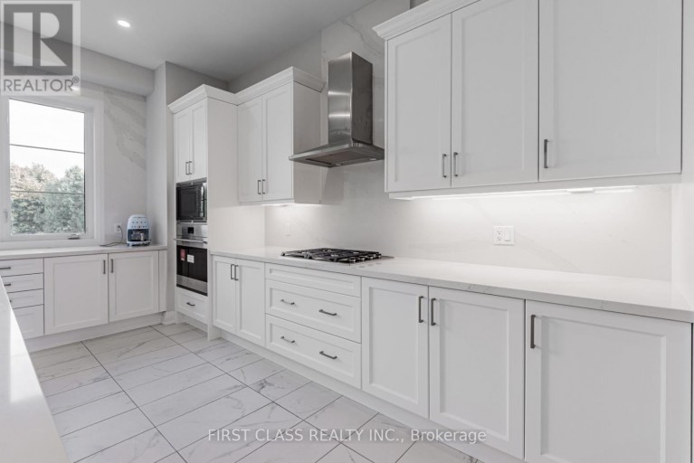 15 KENNETH CAMPBELL COURT, Aurora (Aurora Highlands), Ontario, L4G5Z4