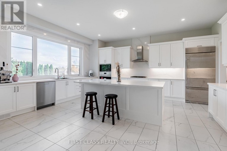 15 KENNETH CAMPBELL COURT, Aurora (Aurora Highlands), Ontario, L4G5Z4