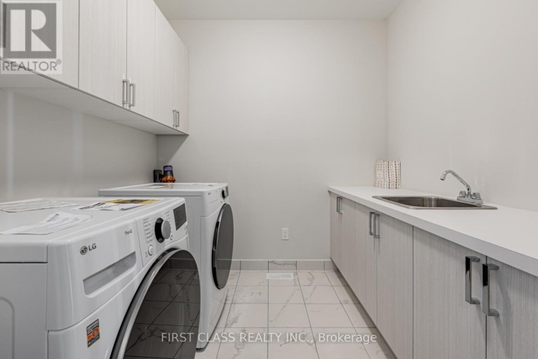 15 KENNETH CAMPBELL COURT, Aurora (Aurora Highlands), Ontario, L4G5Z4