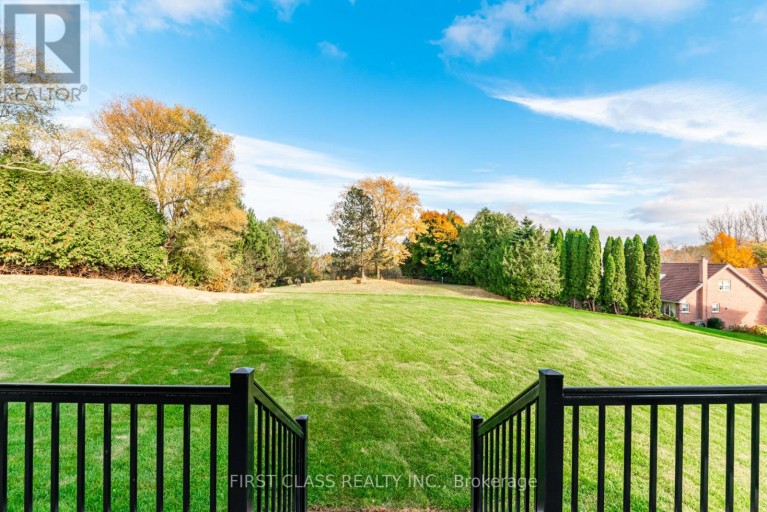 15 KENNETH CAMPBELL COURT, Aurora (Aurora Highlands), Ontario, L4G5Z4