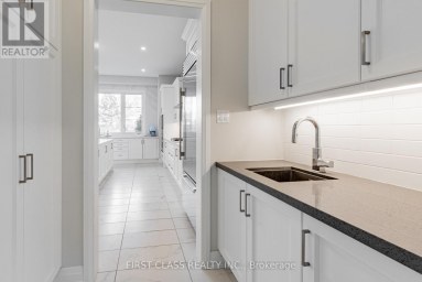 15 KENNETH CAMPBELL COURT Aurora (Aurora Highlands) Ontario photo 9