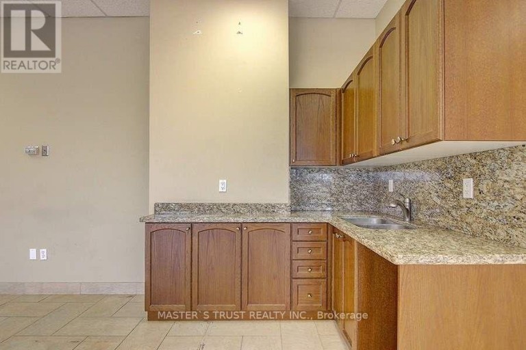 3 - 8111 JANE STREET, Vaughan (Concord), Ontario, L4K4L7