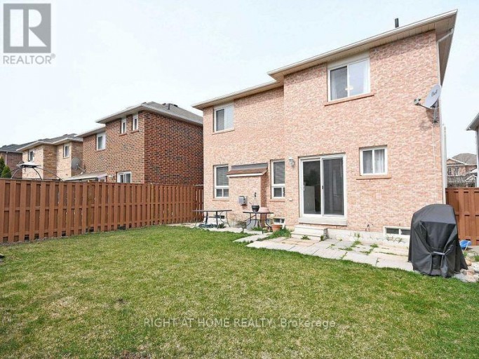 UPPER - 33 SCHOONER DRIVE, Brampton (Fletcher's Meadow), Ontario, L7A3H3
