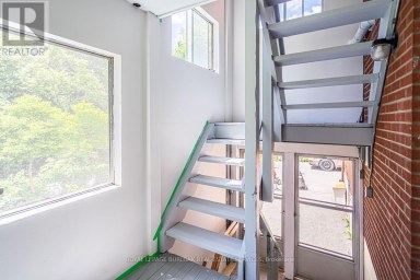 2 - 718 ROSS STREET Burlington (Brant) Ontario photo 16