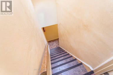 2 - 718 ROSS STREET Burlington (Brant) Ontario photo 2