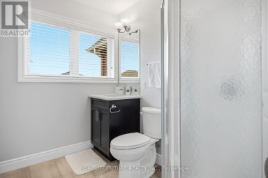 1049 MELSETTER WAY London North (North S) Ontario photo 24