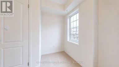 46 FILLY PATH Oshawa (Windfields) Ontario photo 14