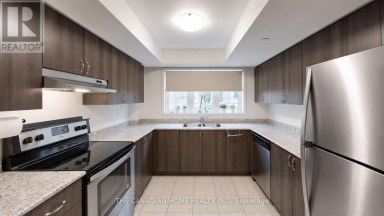 46 FILLY PATH Oshawa (Windfields) Ontario photo 6
