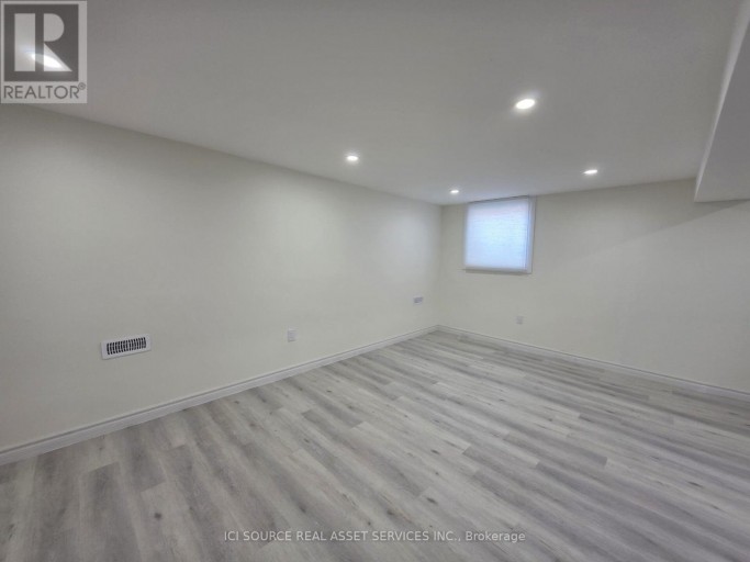BASEMENT - 1324 ODESSA CRESCENT, Oakville (CP College Park), Ontario, L6H1R8