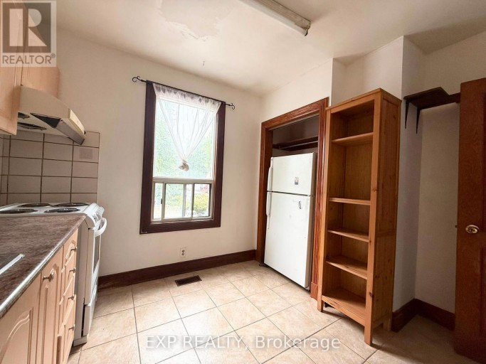 2ND FL - 759 GERRARD STREET E, Toronto (South Riverdale), Ontario, M4M1Y5