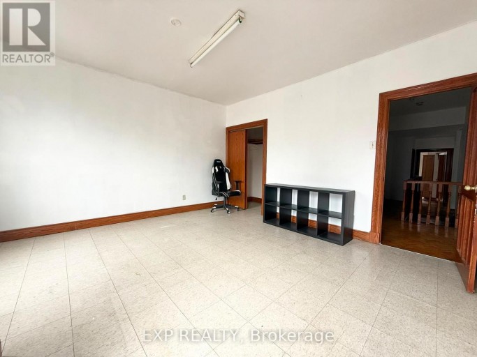 2ND FL - 759 GERRARD STREET E, Toronto (South Riverdale), Ontario, M4M1Y5