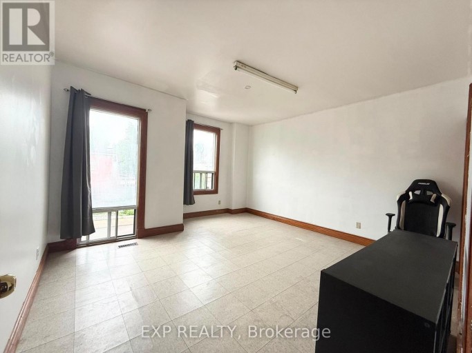 2ND FL - 759 GERRARD STREET E, Toronto (South Riverdale), Ontario, M4M1Y5