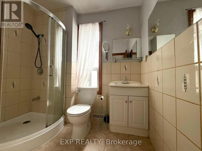 2ND FL - 759 GERRARD STREET E, Toronto (South Riverdale), Ontario, M4M1Y5