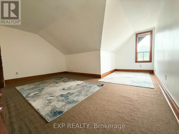 2ND FL - 759 GERRARD STREET E, Toronto (South Riverdale), Ontario, M4M1Y5