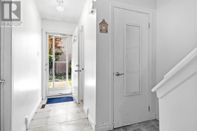 30 - 775 OSGOODE DRIVE London South (South Y) Ontario photo 5