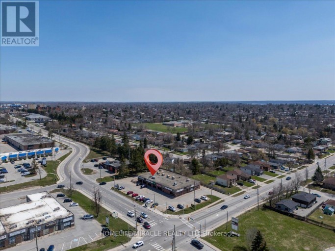 3 - 5 BELL FARM ROAD, Barrie (Wellington), Ontario, L4M5G1