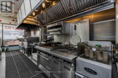 3 - 5 BELL FARM ROAD Barrie (Wellington) Ontario photo 8
