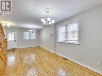 UPPER - 19 GLENORA AVENUE Toronto (Oakwood Village) Ontario photo 10