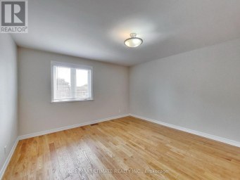 UPPER - 19 GLENORA AVENUE Toronto (Oakwood Village) Ontario photo 18
