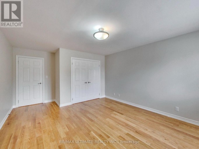 UPPER - 19 GLENORA AVENUE, Toronto (Oakwood Village), Ontario, M6C3Y2