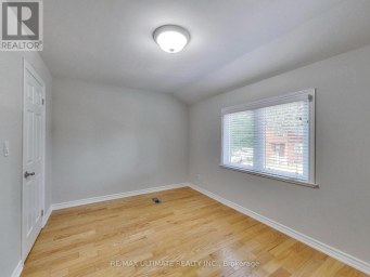 UPPER - 19 GLENORA AVENUE Toronto (Oakwood Village) Ontario photo 21