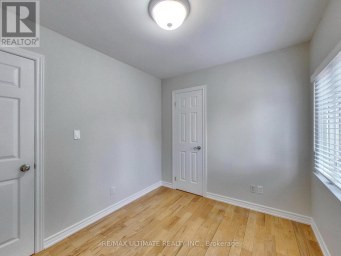 UPPER - 19 GLENORA AVENUE Toronto (Oakwood Village) Ontario photo 23