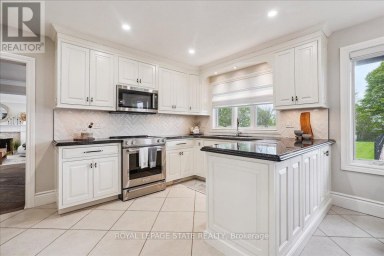 10 AZALEA COURT Hamilton (Stoney Creek Mountain) Ontario photo 8