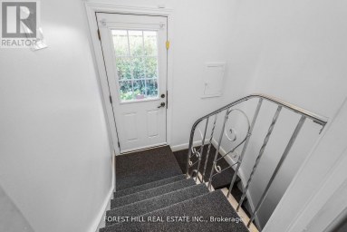 18 IRVINGTON CRESCENT Toronto (Willowdale East) Ontario photo 12