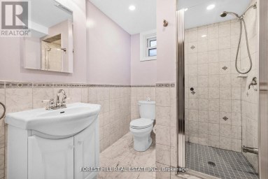 18 IRVINGTON CRESCENT Toronto (Willowdale East) Ontario photo 17