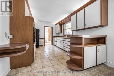 18 IRVINGTON CRESCENT Toronto (Willowdale East) Ontario photo 8