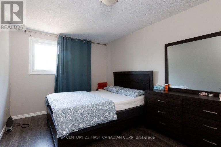 122 - 70 FIDDLERS GREEN ROAD, London North (North P), Ontario, N6H4R4