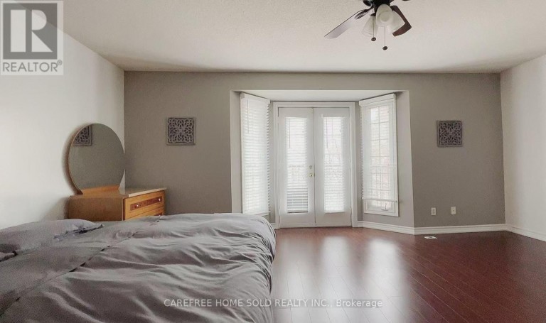 8 - 151 TOWNSGATE DRIVE, Vaughan (Crestwood-Springfarm-Yorkhill), Ontario, L4J8J7