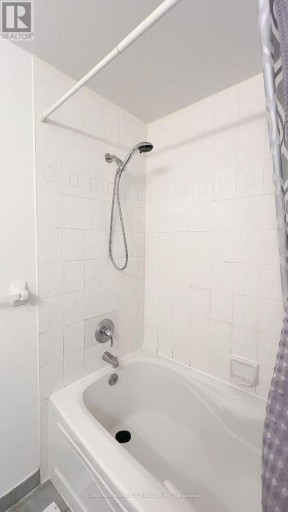 8 - 151 TOWNSGATE DRIVE, Vaughan (Crestwood-Springfarm-Yorkhill), Ontario, L4J8J7