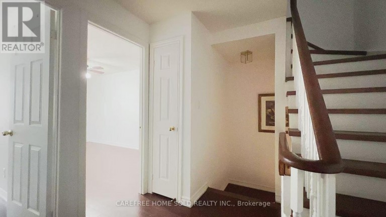 8 - 151 TOWNSGATE DRIVE, Vaughan (Crestwood-Springfarm-Yorkhill), Ontario, L4J8J7