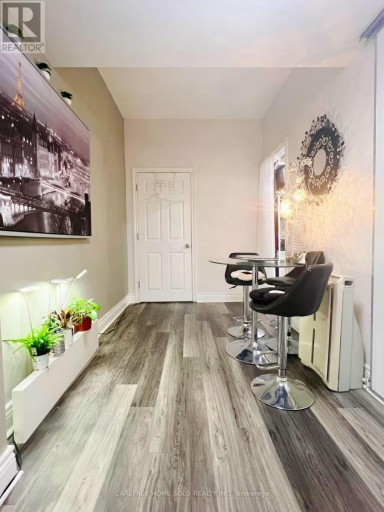 8 - 151 TOWNSGATE DRIVE, Vaughan (Crestwood-Springfarm-Yorkhill), Ontario, L4J8J7